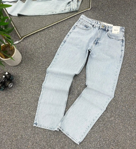 Straight Boyfriend Jeans